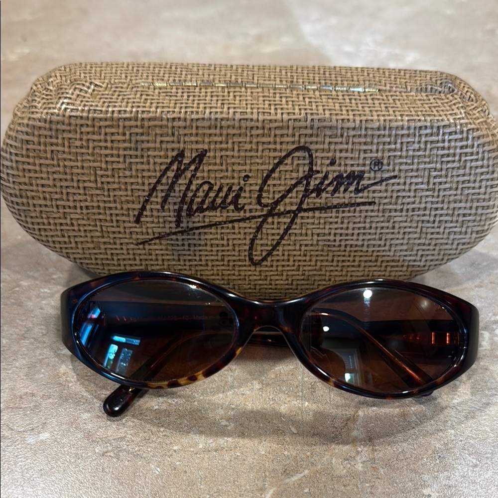 Maui Jim Polarized Brown Sunglasses with Case